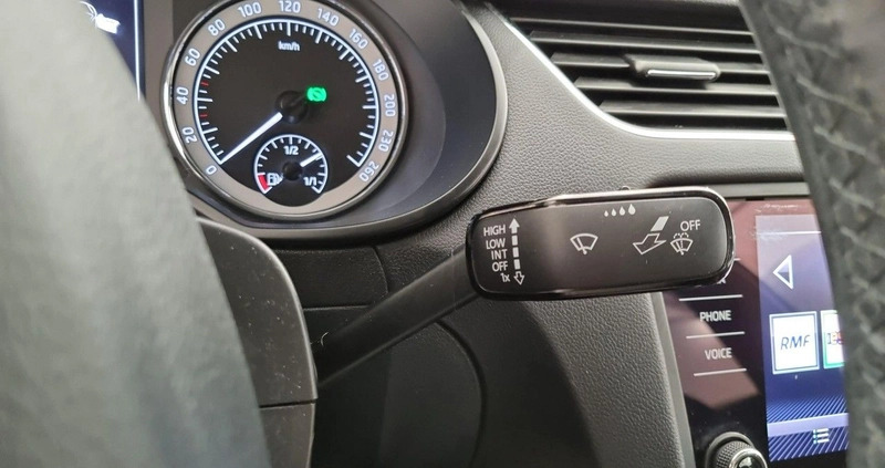 Skoda Octavia cena 55900 przebieg: 181638, rok produkcji 2018 z Tuczno małe 301